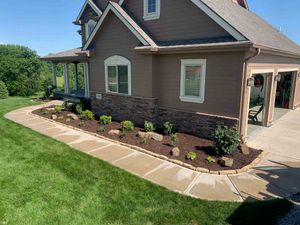 Mulch Garden in Front of House